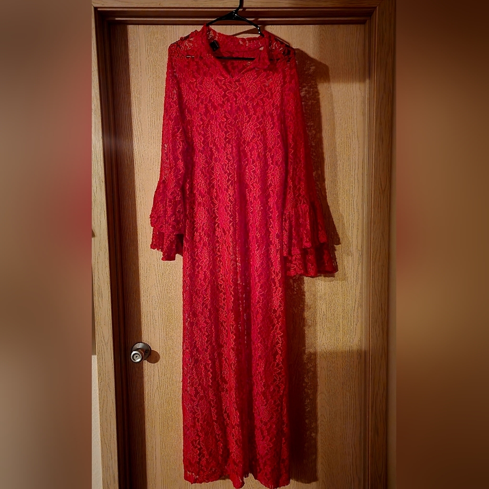 Red Lace High/Low Top - Picture 3 of 3